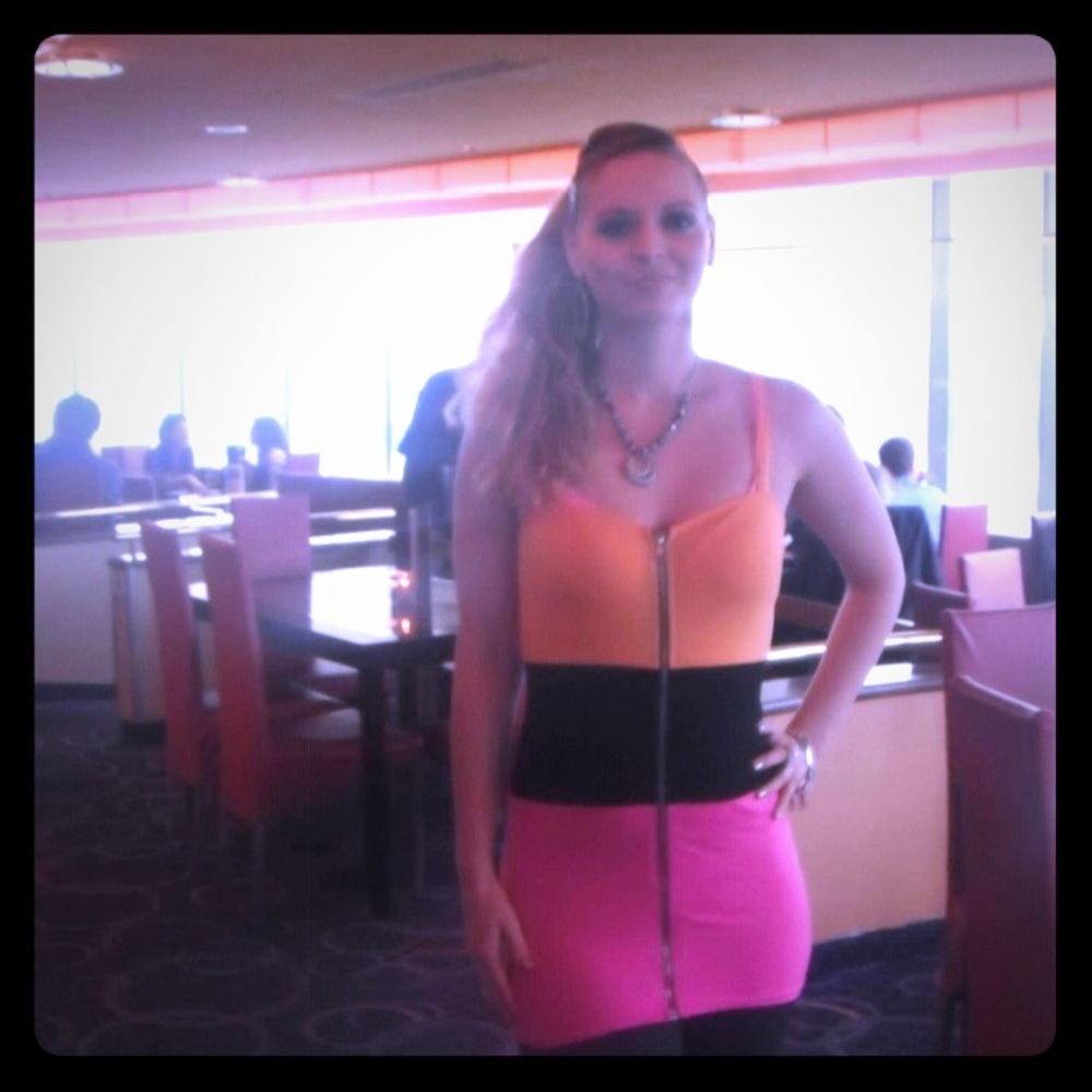 DIVIDED by HM zip up dress(neon pink/orange) 6 - Picture 4 of 8